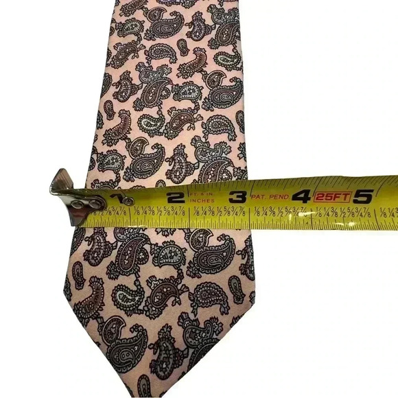 Paco Rabanne Paris Neck Tie 100% Silk Made in Italy Pink Paisley - Picture 1 of 2